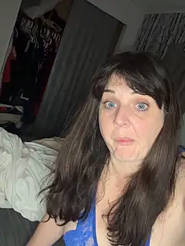 sensual235 online show from 04/19/26, 03:39