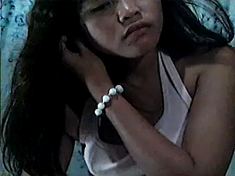 Snapshot of AsianPinay18 chatting on 04/14/26, 10:54 AsianPinay18 online show from 04/14/26, 10:54