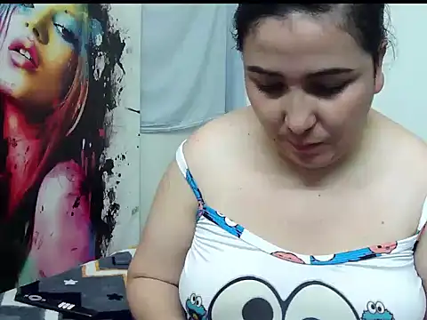 ZoeThorner online show from 04/16/26, 12:17