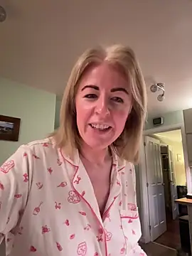 Laylaskyexx online show from 04/08/26, 05:29