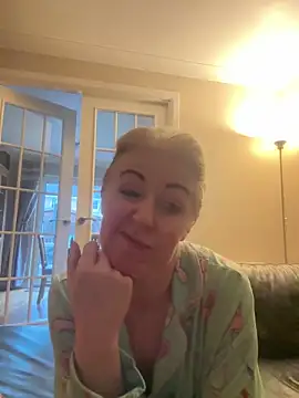 Laylaskyexx online show from 04/09/26, 06:19