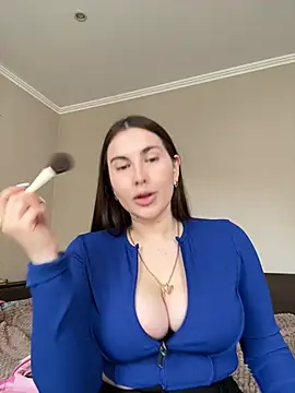 Lindasix online show from 05/18/26, 07:25