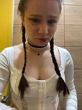 LilMisa online show from 04/04/26, 05:49