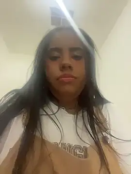 Snapshot of SiennaBel chatting on 04/21/26, 03:35 SiennaBel online show from 04/21/26, 03:35