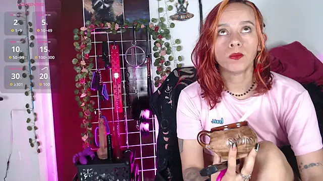 Snapshot of Lexxii_hot_col chatting on 06/19/26, 10:52 Lexxii hot col online show from 06/19/26, 10:52