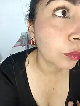 Emily Divi69 online show from 04/25/26, 07:00