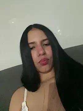 Snapshot of IsabelaRivers chatting on 05/14/26, 03:35 IsabelaRivers online show from 05/14/26, 03:35