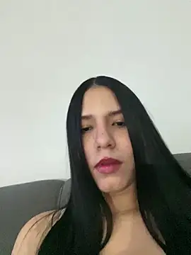 Snapshot of IsabelaRivers chatting on 05/20/26, 04:18 IsabelaRivers online show from 05/20/26, 04:18