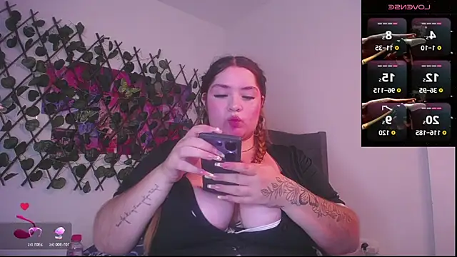 Snapshot of Samantha_Matius chatting on 05/28/26, 07:33 Samantha Matius online show from 05/28/26, 07:33