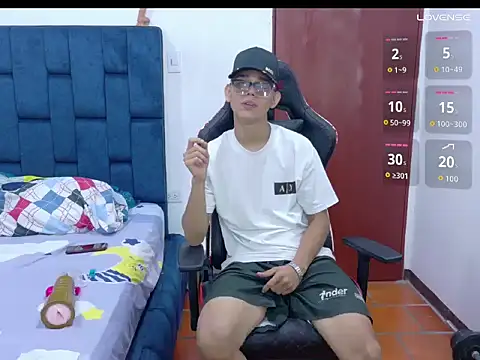 Snapshot of Alex_teen_20c chatting on 04/03/26, 03:26 Alex teen 20c online show from 04/03/26, 03:26