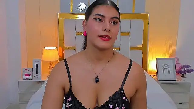 Snapshot of Alara_Keyy chatting on 07/02/26, 11:55 Alara Keyy online show from 07/02/26, 11:55