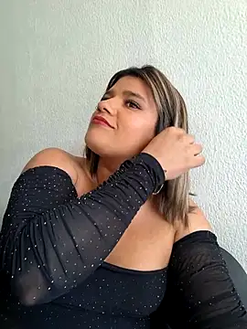 Snapshot of Mia_80 chatting on 04/07/26, 07:14 Mia 80 online show from 04/07/26, 07:14