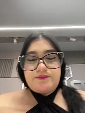 Snapshot of AlisonRose_ chatting on 05/10/26, 06:02 AlisonRose online show from 05/10/26, 06:02