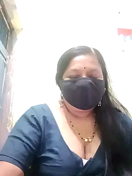PINKI 024 online show from 04/29/26, 05:33