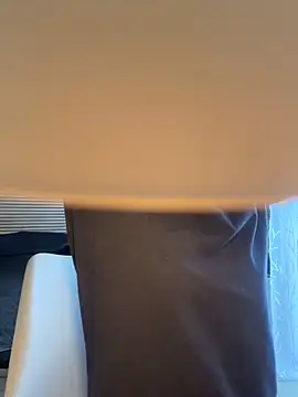 latinacaro- online show from 04/25/26, 07:33