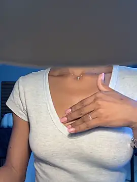 latinacaro- online show from 05/10/26, 07:35