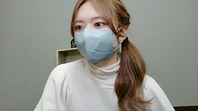 Snapshot of YUA_0425 chatting on 05/05/26, 05:54 YUA 0425 online show from 05/05/26, 05:54