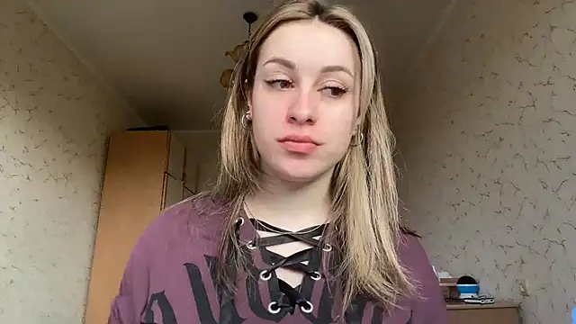 SpringSummers online show from 04/18/26, 08:07