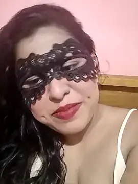 Maskedcurves online show from 04/04/26, 07:44