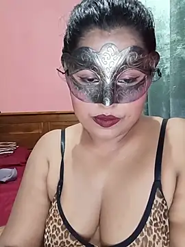 Snapshot of Maskedcurves chatting on 07/01/26, 03:45 Maskedcurves online show from 07/01/26, 03:45