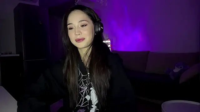 Elizabetswan online show from 04/11/26, 09:08