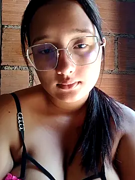 naughty girl hot  online show from 04/04/26, 03:20