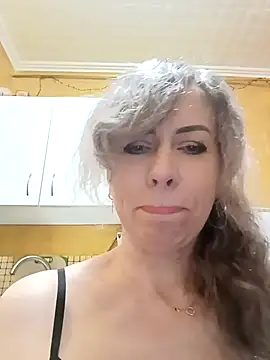 TaynaSecret online show from 04/22/26, 08:32