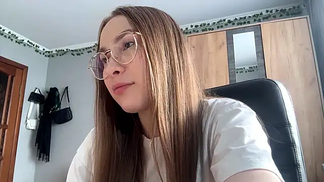 Milaissocute online show from 04/25/26, 01:41