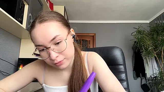 Milaissocute online show from 05/14/26, 11:17