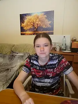 Snapshot of JessicaHolland1 chatting on 06/18/26, 05:39 JessicaHolland1 online show from 06/18/26, 05:39