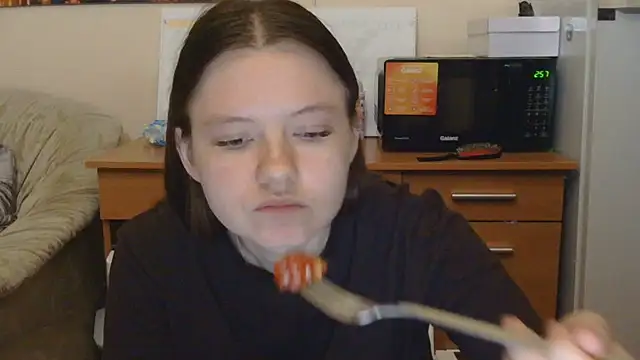 Snapshot of JessicaHolland1 chatting on 07/07/26, 06:23 JessicaHolland1 online show from 07/07/26, 06:23