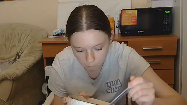 Snapshot of JessicaHolland1 chatting on 07/12/26, 06:43 JessicaHolland1 online show from 07/12/26, 06:43