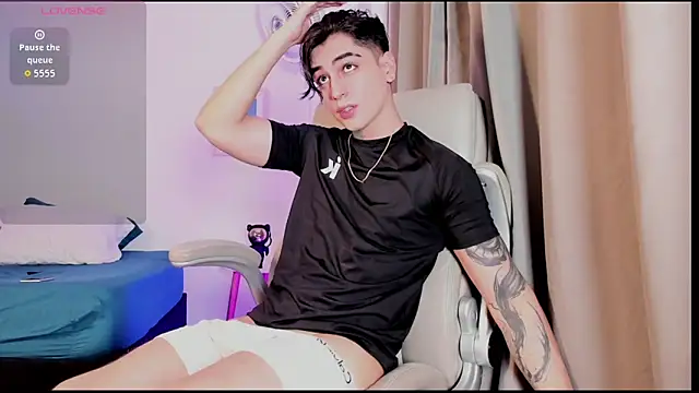 Snapshot of Thiago_angel chatting on 04/03/26, 04:10 Thiago angel online show from 04/03/26, 04:10