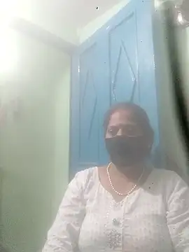 Snapshot of SEEMA_012 chatting on 04/09/26, 07:36 SEEMA 012 online show from 04/09/26, 07:36