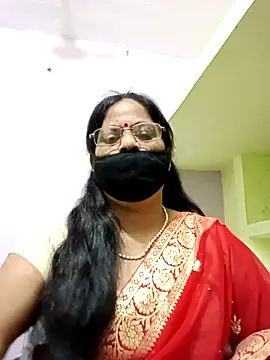 Snapshot of SEEMA_012 chatting on 05/01/26, 05:01 SEEMA 012 online show from 05/01/26, 05:01
