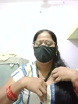 Snapshot of SEEMA_012 chatting on 05/29/26, 05:16 SEEMA 012 online show from 05/29/26, 05:16