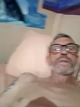 chris-sbh11 online show from 04/03/26, 07:56