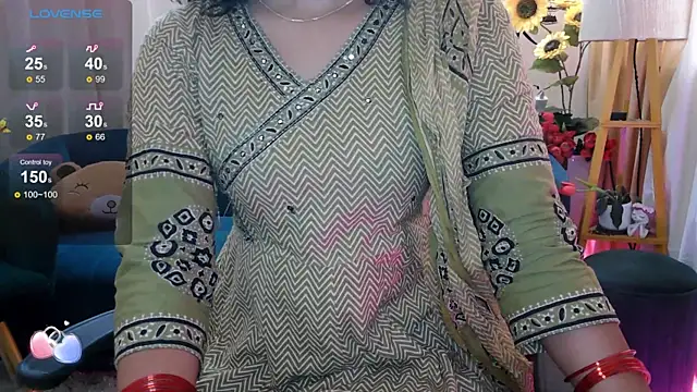 Snapshot of apsara_tanu chatting on 04/21/26, 04:41 apsara tanu online show from 04/21/26, 04:41