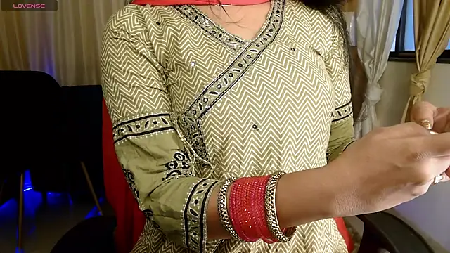 Snapshot of apsara_tanu chatting on 06/04/26, 02:17 apsara tanu online show from 06/04/26, 02:17