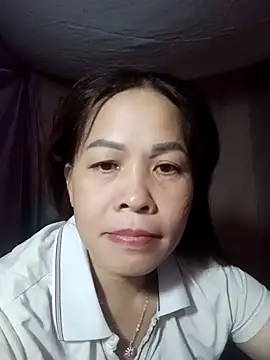 Snapshot of -Luni- chatting on 07/29/26, 06:22 -Luni- online show from 07/29/26, 06:22