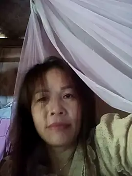 Snapshot of -Luni- chatting on 08/01/26, 06:23 -Luni- online show from 08/01/26, 06:23