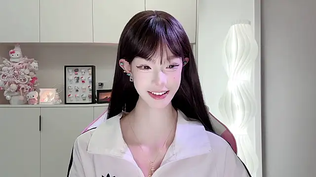 -Moonshine online show from 04/09/26, 10:20