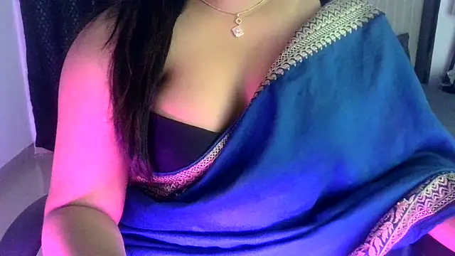 Snapshot of Rani_015 chatting on 04/19/26, 06:10 Rani 015 online show from 04/19/26, 06:10