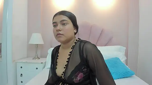 Snapshot of Amber-Rousee chatting on 04/04/26, 02:47 Amber-Rousee online show from 04/04/26, 02:47