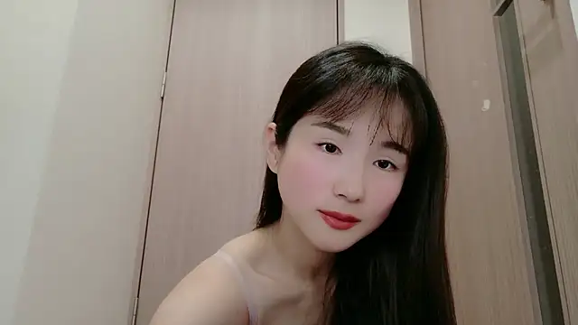 Snapshot of Hinako_0012 chatting on 05/20/26, 11:27 Hinako 0012 online show from 05/20/26, 11:27