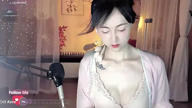 noomi-1111 online show from 06/03/26, 12:35