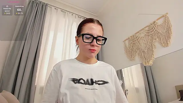 Sonya Miler online show from 05/12/26, 05:37