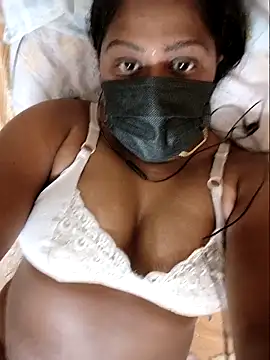 Snapshot of Romantic_Woman chatting on 04/05/26, 01:52 Romantic Woman online show from 04/05/26, 01:52