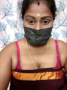 Snapshot of Romantic_Woman chatting on 04/11/26, 05:28 Romantic Woman online show from 04/11/26, 05:28