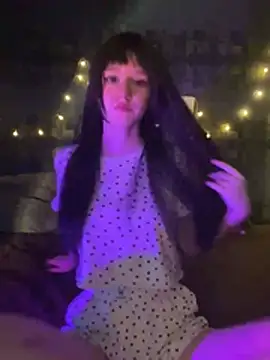 Snapshot of nicenessy chatting on 04/05/26, 12:24 nicenessy online show from 04/05/26, 12:24